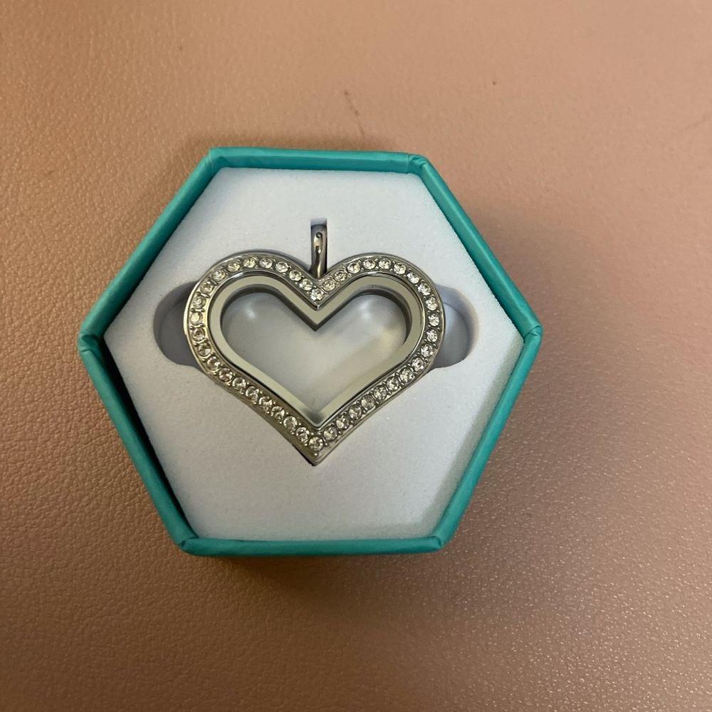 Heart locket